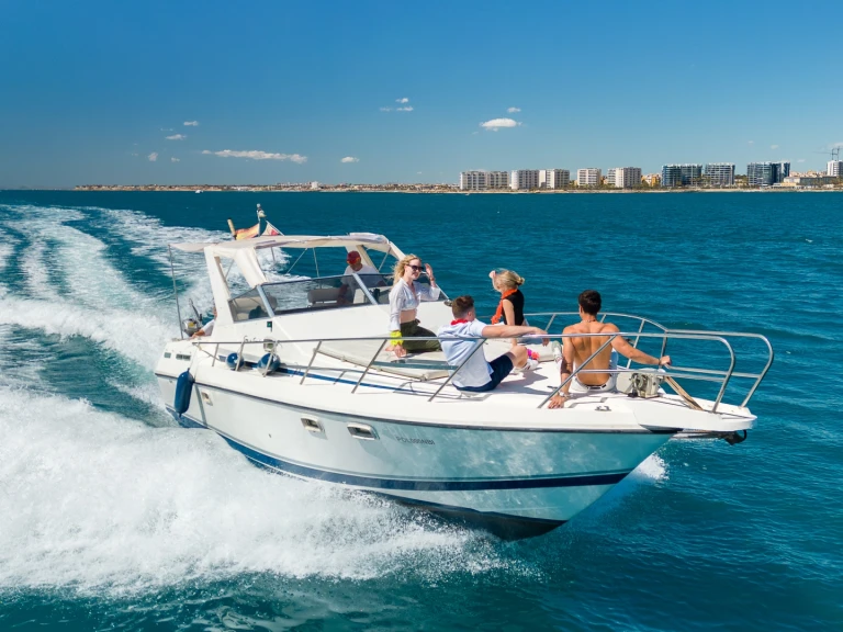 Alquiler de embarcaciones Guy Couach Guy Couach 1000 Fly enVilanova i la Geltrú en Samboat