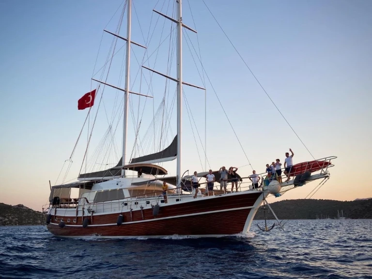 Alquiler de Velero, con o sin patrón Custom Made Marmaris