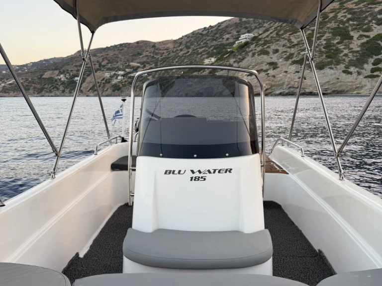 Alquiler Lancha Poseidon con o sin  título de navegación