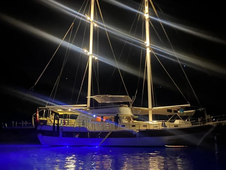 Custom Made Custom made de alquiler a Marmaris
