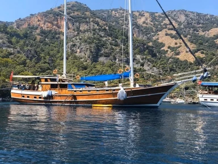 Custom Made Custom made de alquiler a Marmaris
