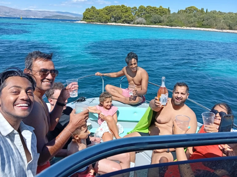 Alquiler Lancha Jeanneau con o sin  título de navegación