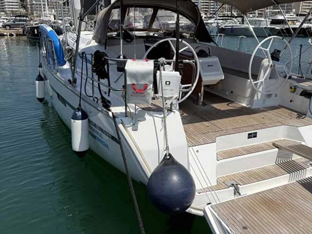 Alquiler de Velero, con o sin patrón Bavaria Lefkáda