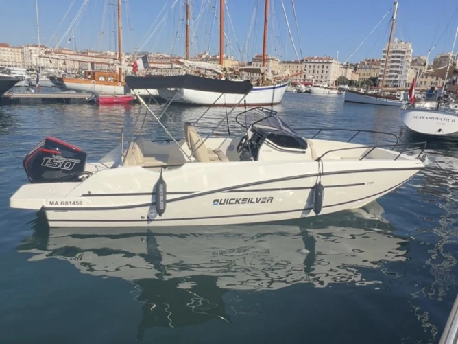Quicksilver Quicksilver 705 Cruiser de alquiler a Marsella