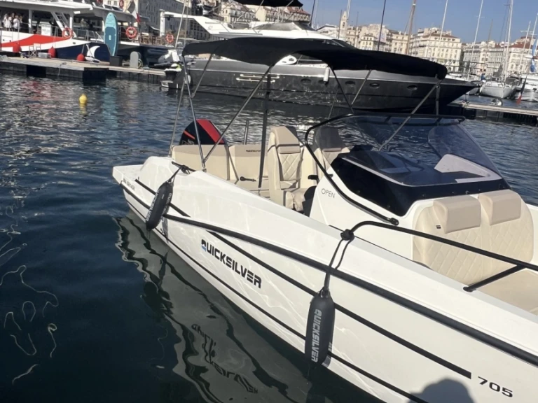 Alquiler de barcos Marsella barato de Quicksilver 705 Cruiser