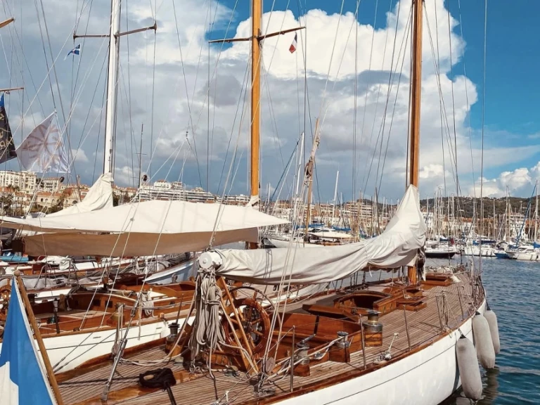 Alquiler de Velero, con o sin patrón Chantier Bonnin Marsella