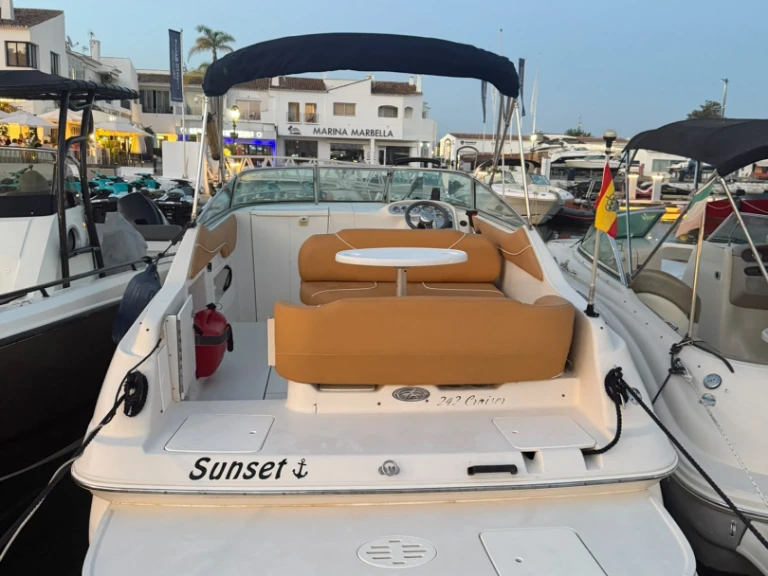 Alquiler Marbella - Monterey 242 cruiser en SamBoat