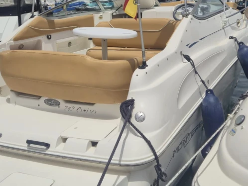 Alquiler de Monterey 242 cruiser en Marbella