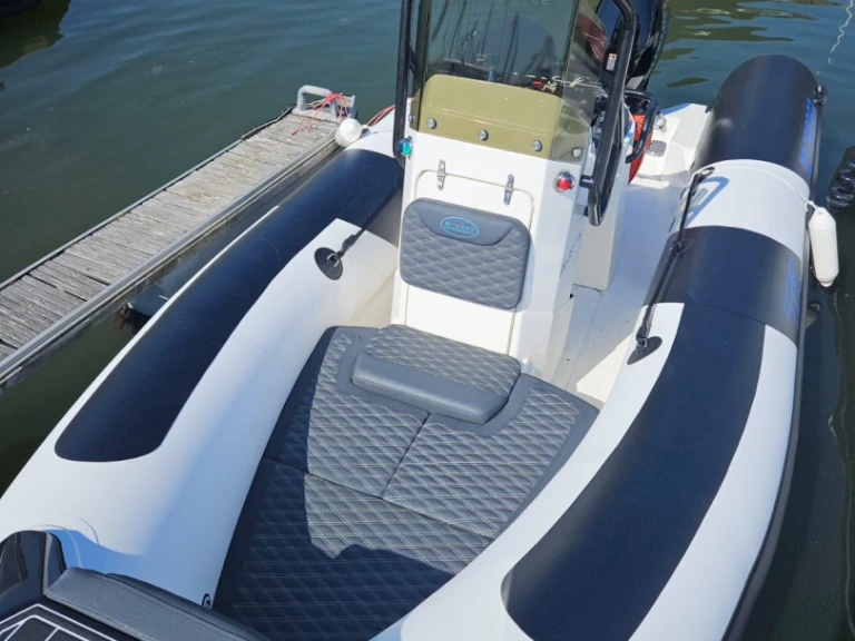 Alquiler de 3D Tender TR54 en Pornichet