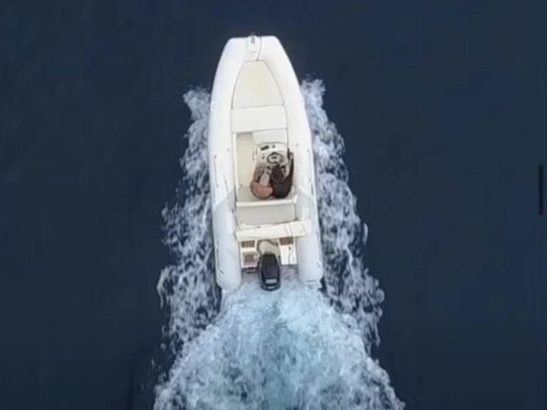 Medline Z Nautic de alquiler a Francia