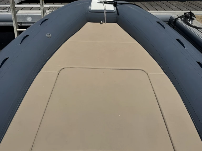 Capelli Tempest 650 de alquiler a La Forêt-Fouesnant