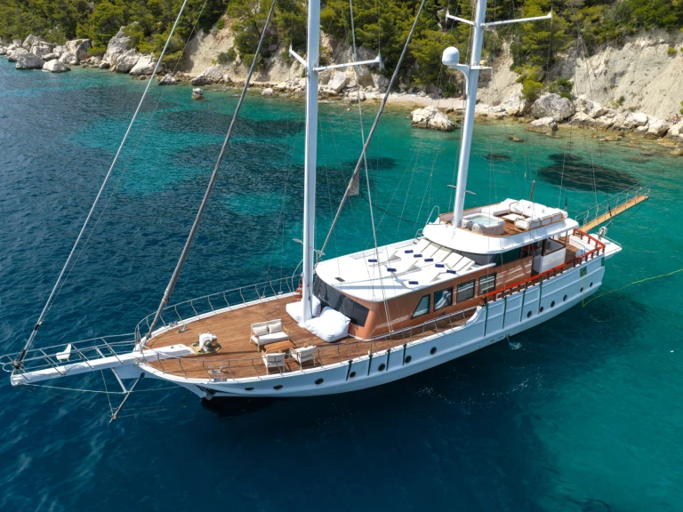 Alquiler de Velero, con o sin patrón Custom Made Kaštel Stari