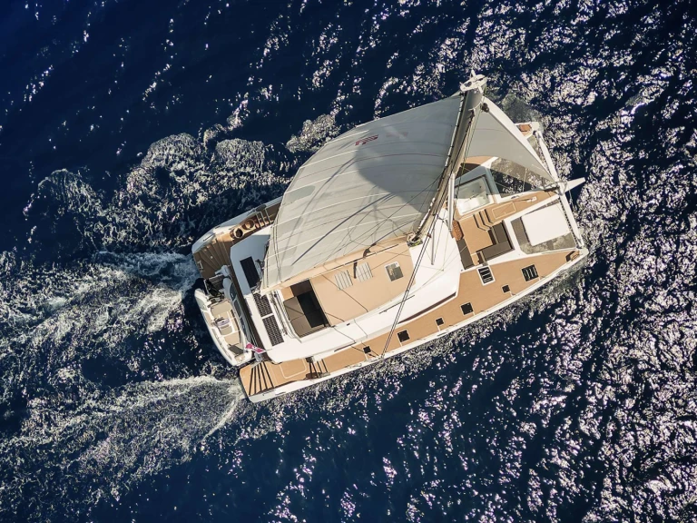 Alquiler de Fountaine Pajot NEOW en Caribe