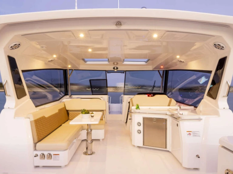 Alquiler de embarcaciones Aquila Joy enCerdeña en Samboat