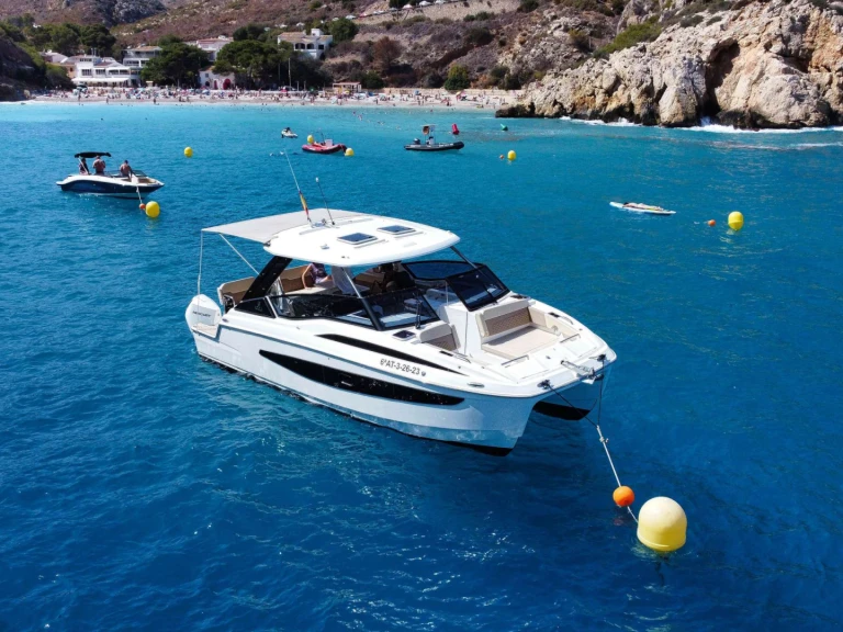 Yate de lujo para alquilar Ibiza al mejor precio