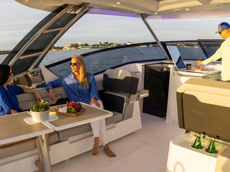 Alquiler de embarcaciones Aquila Selesticat enPort Fréjus en Samboat