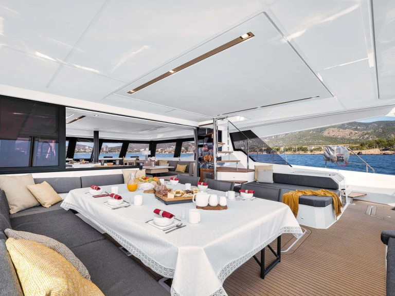 Alquiler de Fountaine Pajot NEOW en Caribe