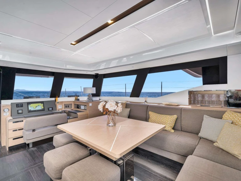 Alquiler de Yate de lujo, con o sin patrón Fountaine Pajot Caribe