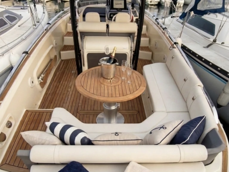 Invictus  Invictus 280 TT de alquiler a Mandelieu-la-Napoule