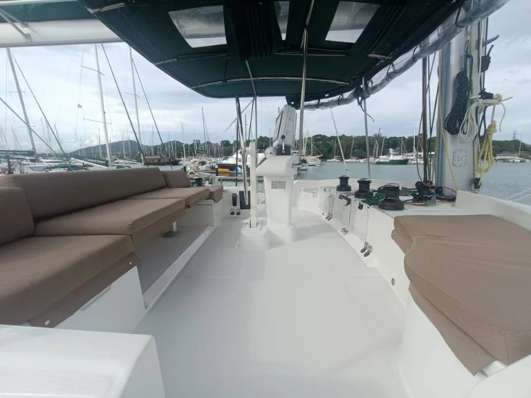 Alquiler de embarcaciones Lagoon Lagoon 52 F enMai Khao en Samboat