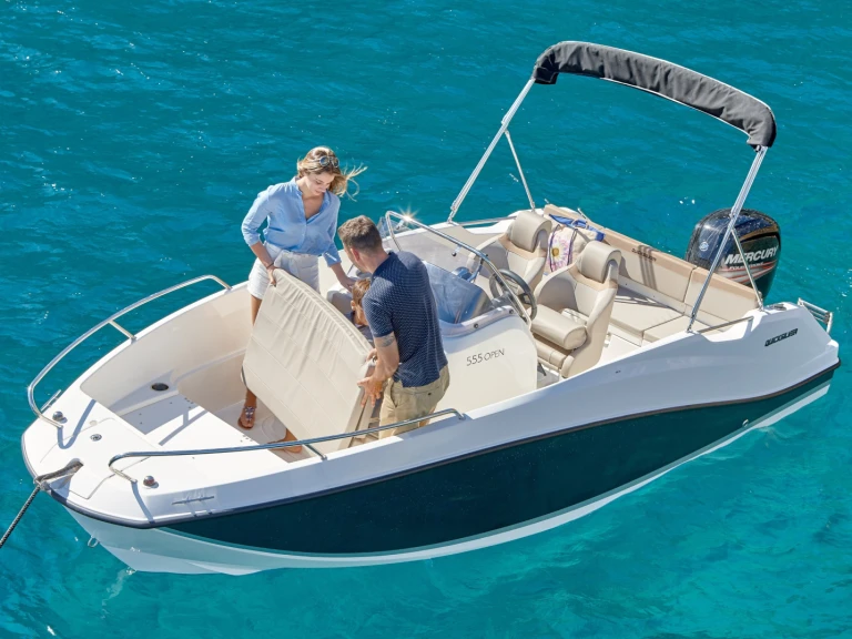 Alquiler de embarcaciones Quicksilver Activ 555 Open enSaint-Laurent-du-Var en Samboat