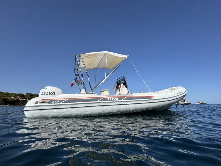 Alquiler de embarcaciones Selva Evolution D.640 enLes Issambres en Samboat