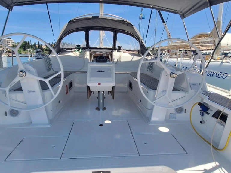 Velero para alquilar Préveza al mejor precio