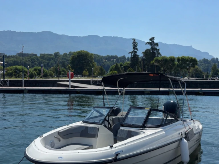 Bayliner VR4OE de alquiler a Aix-les-Bains