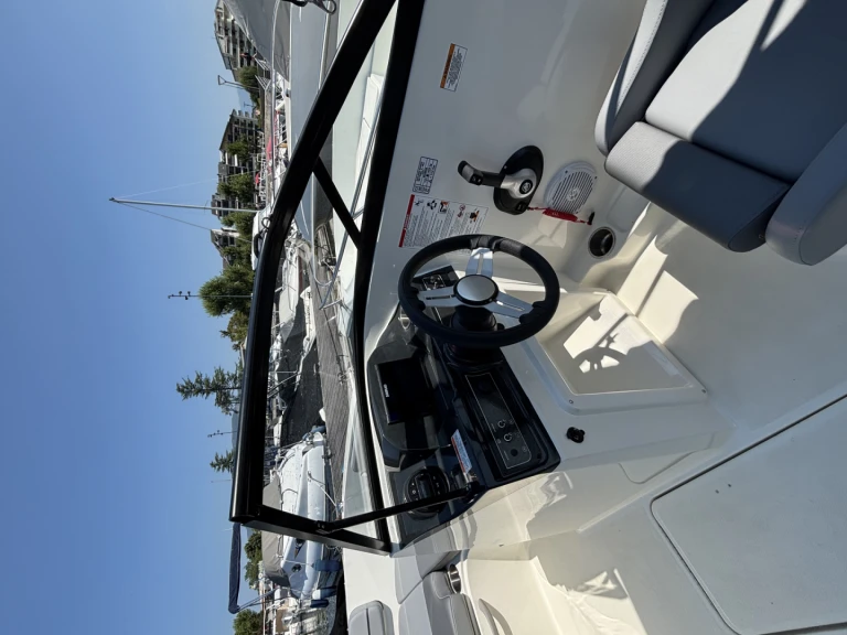 Alquiler de Lancha, con o sin patrón Bayliner Aix-les-Bains