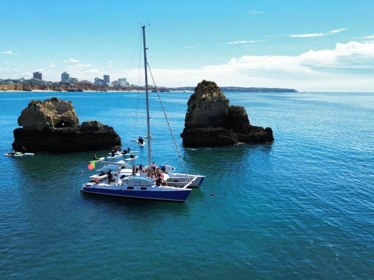 Alquiler Catamarán CUSTOMBUILT con o sin  título de navegación