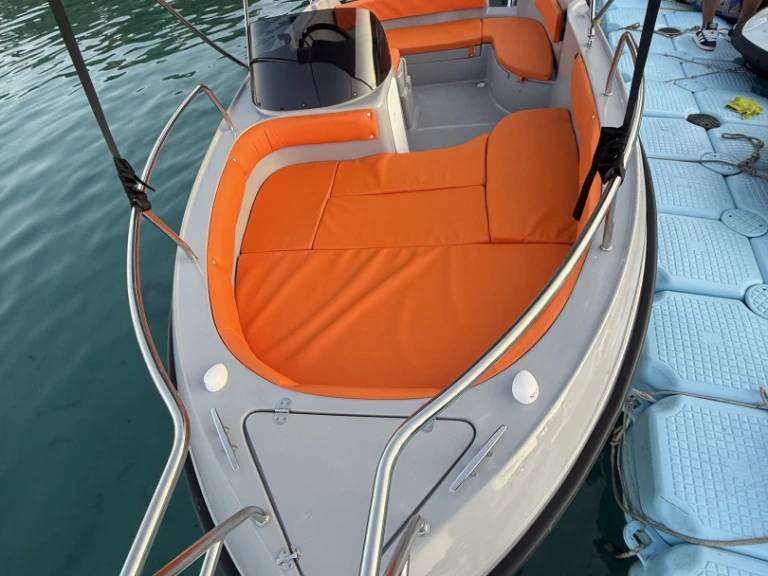 Alquiler de barcos Pula barato de Luka