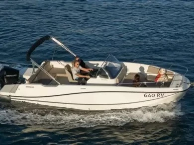 Alquiler de embarcaciones Quicksilver Activ 755 Open enMandelieu-la-Napoule en Samboat