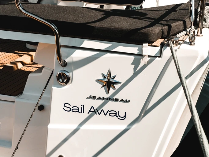 Alquiler de embarcaciones Jeanneau Sun Odyssey 455 enPiso Livadi en Samboat