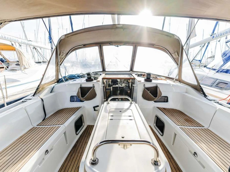 Alquiler de Velero, con o sin patrón Jeanneau Neo Klima