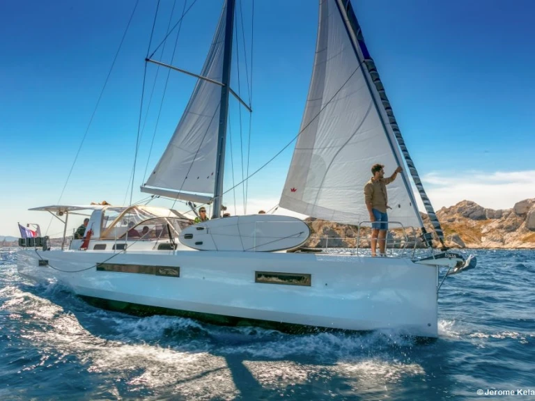 Alquiler Velero Jeanneau con o sin  título de navegación