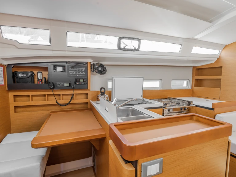 Alquiler de Jeanneau Sun Odyssey 410 en Préveza