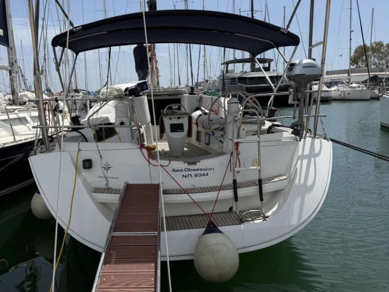Alquiler de Velero, con o sin patrón Jeanneau Lávrio