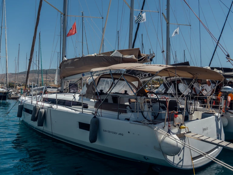 Alquiler de barcos Néa Péramos barato de Sun Odyssey 490
