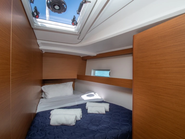 Alquiler Cos - Jeanneau Sun Odyssey 490 en SamBoat
