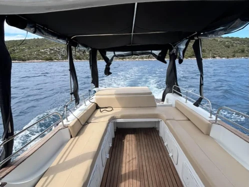 Alquiler de Sea Thunder 9 Bakan en Hvar