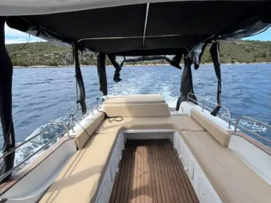 Alquiler de Sea Thunder 9 Bakan en Hvar