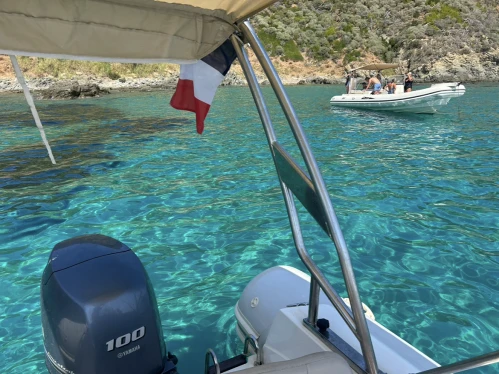 Alquiler Neumática en Cavalaire-sur-Mer - Capelli Tempest 570