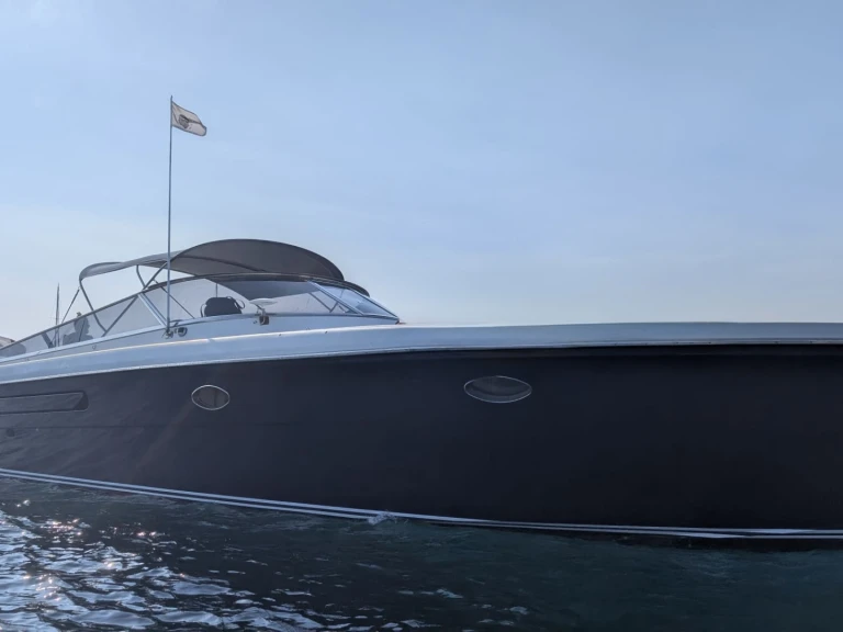 Alquiler de Lancha, con o sin patrón Itama Port Grimaud