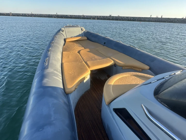 Alquiler de embarcaciones Lomac Adrenalina 8.5 enPalavas-les-Flots en Samboat