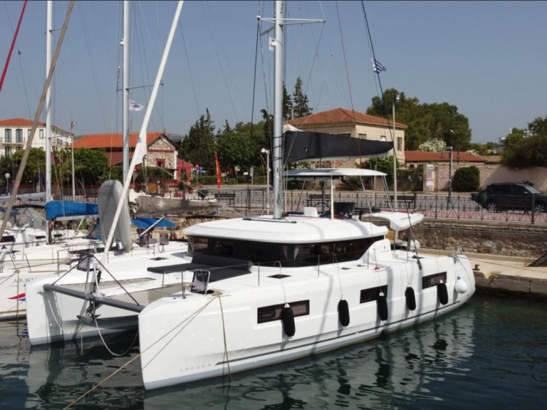 Alquiler de embarcaciones Lagoon Lagoon 46 enLávrio en Samboat