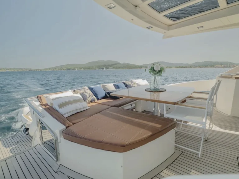 Alquiler Port des Marines de Cogolin - Princess Princess V70 en SamBoat
