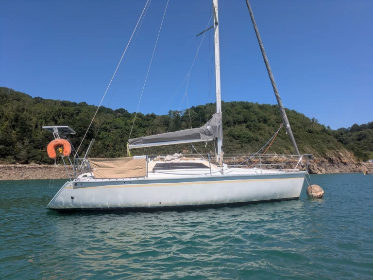 Alquiler de barcos Plévenon barato de Kelt 29 DI