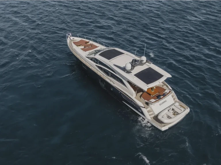 Alquiler de Absolute Absolute 70 STY en Golfe de Saint-Tropez
