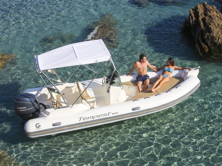 Alquiler de embarcaciones Capelli Tempest 600 enPort de Pollença en Samboat