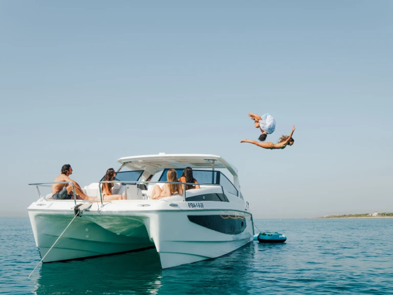 Alquiler de Aquila Aquila 36 Sport en Barcelona